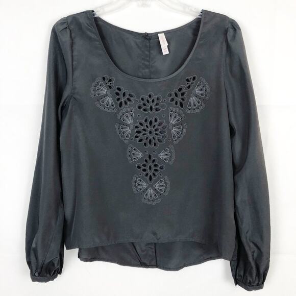 Xhilaration Bubble Sleeve Eyelet Scoop Neck Top Size S - Picture 1 of 11